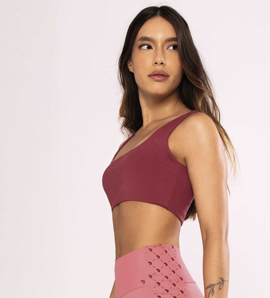 Versatily tank top neckline