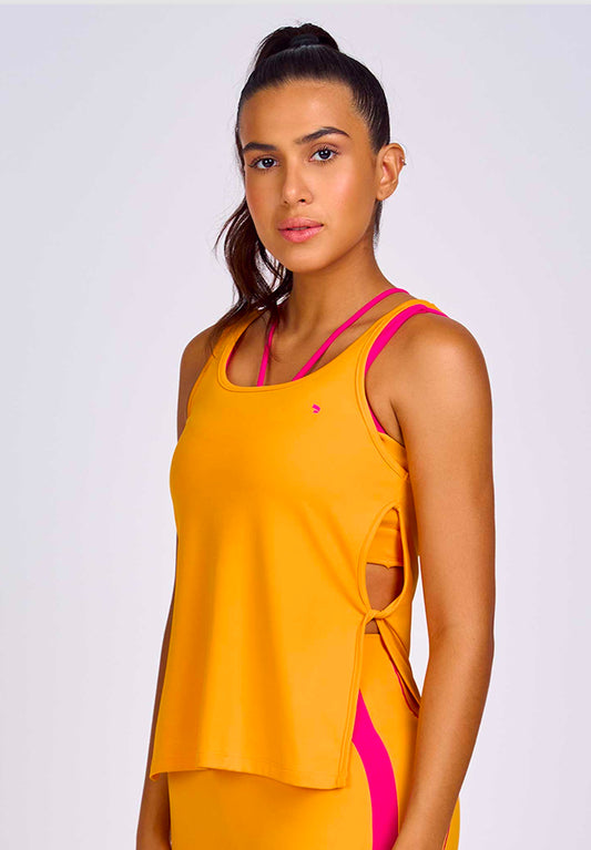 Twisted skin fit tank top