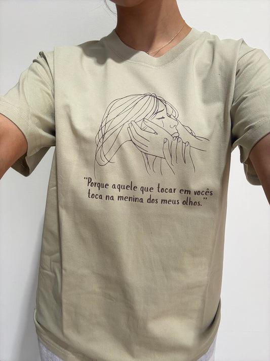 Menina dos olhos T-shirt