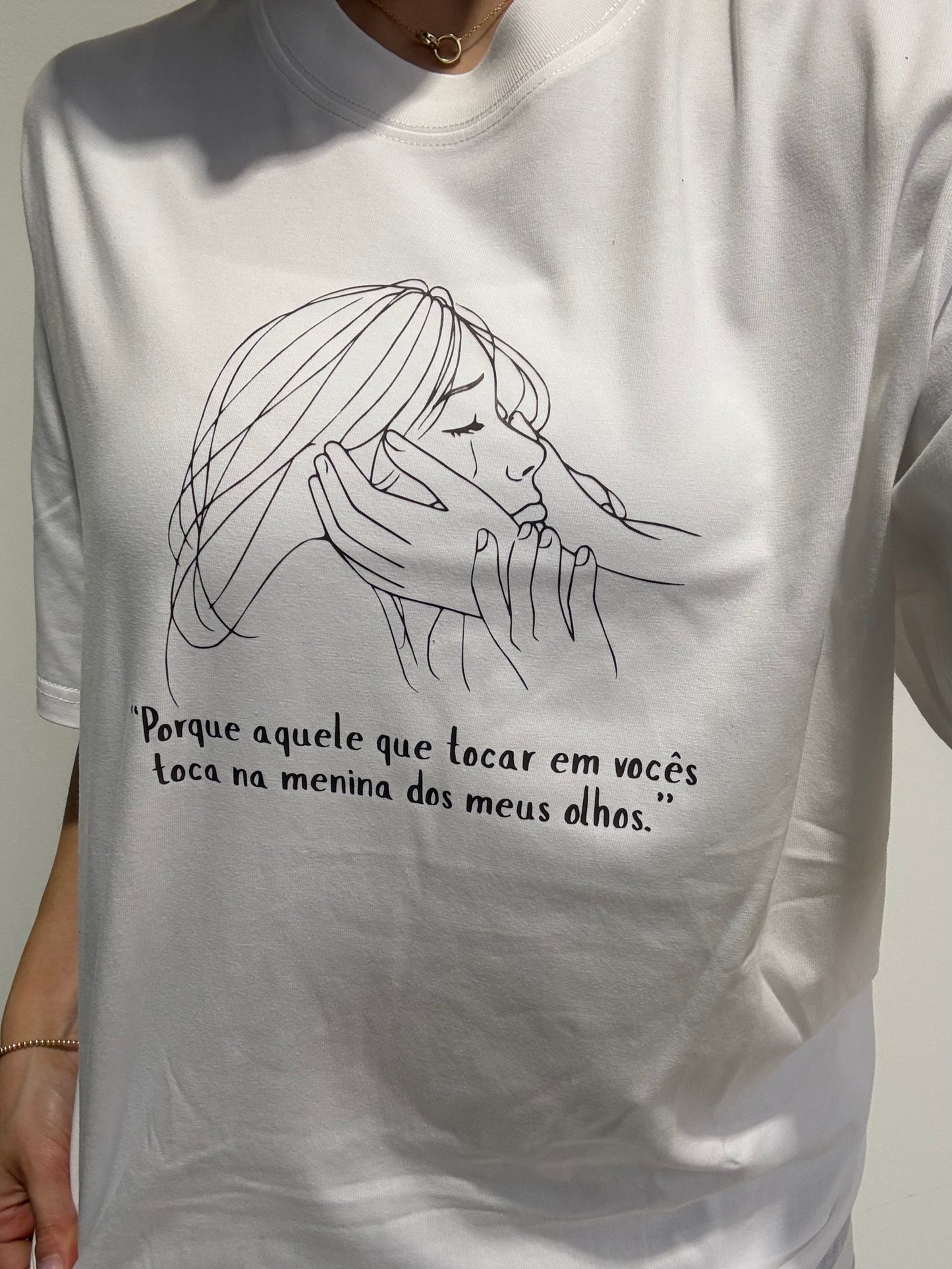 Menina dos olhos T-shirt